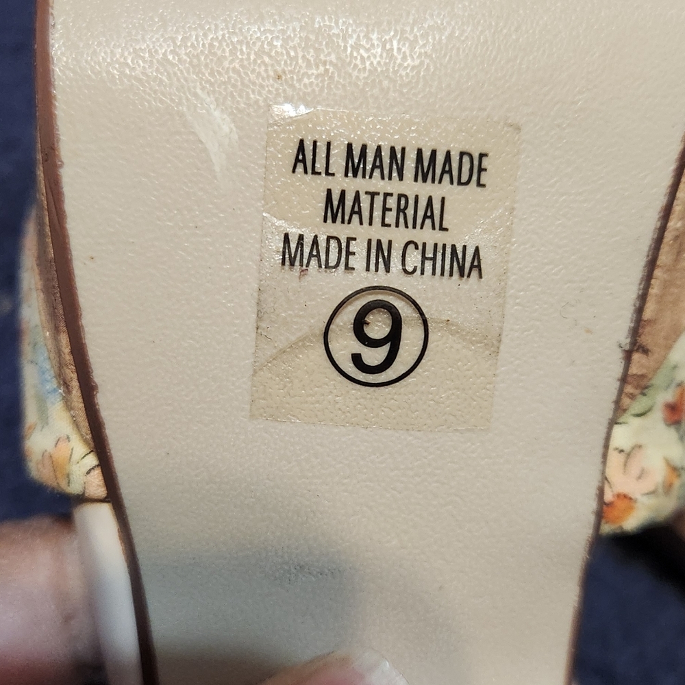 Delicious Shoe - Picture 9 of 9